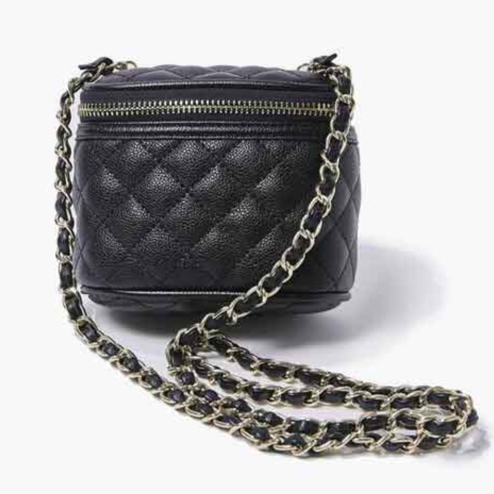Forever 21 mini Black Quilted Crossbody Bag